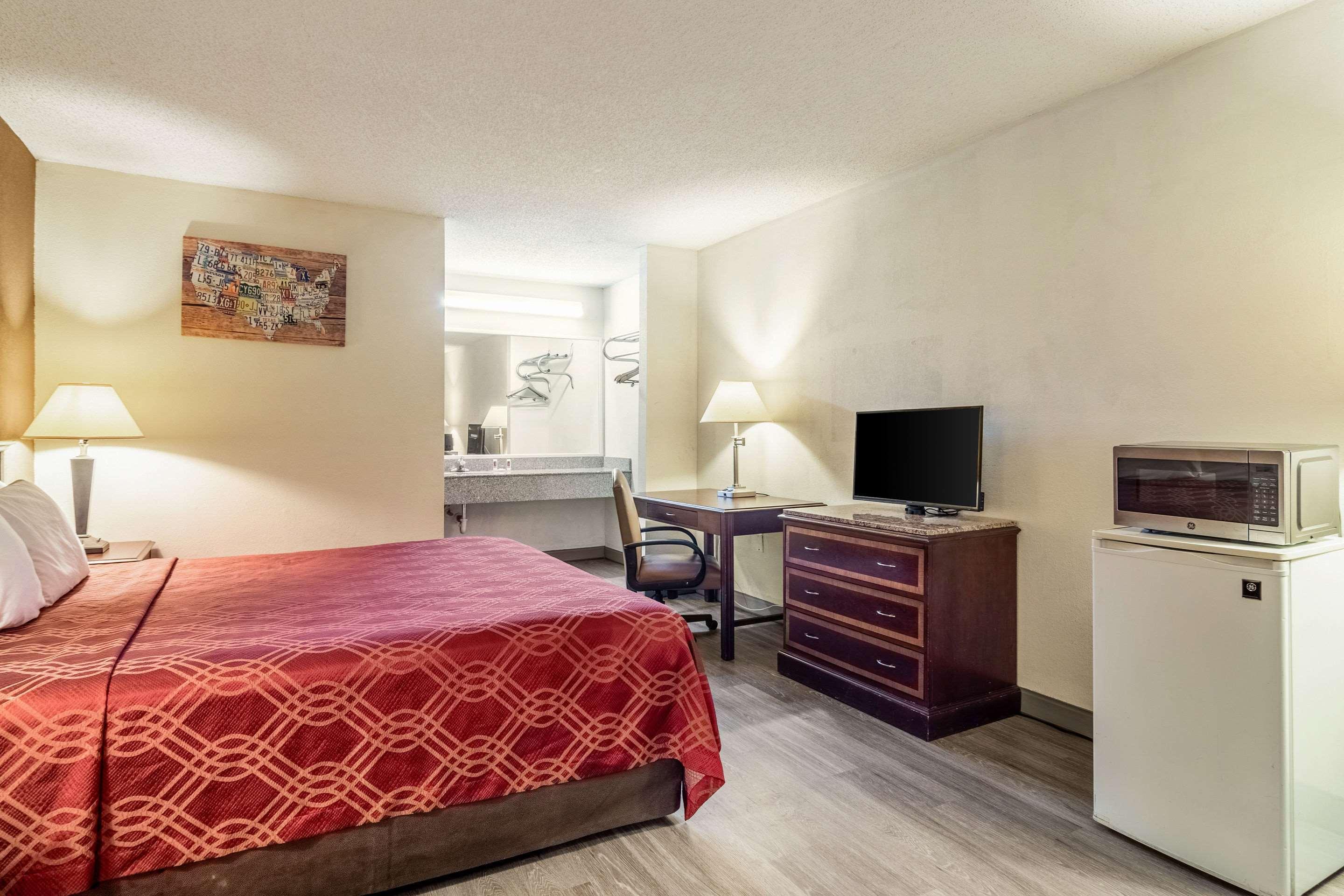 Econo Lodge Акворт Экстерьер фото