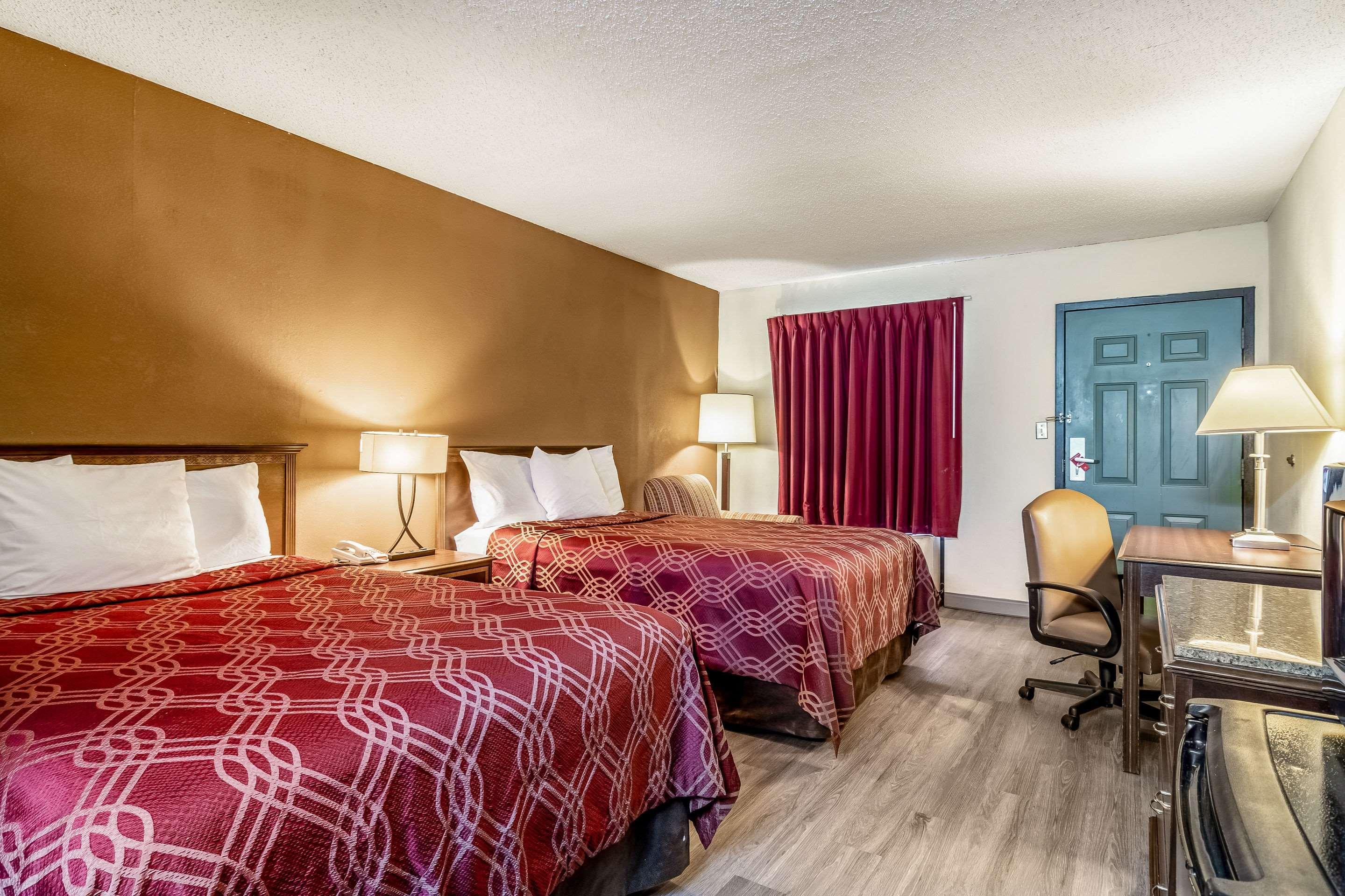 Econo Lodge Акворт Экстерьер фото