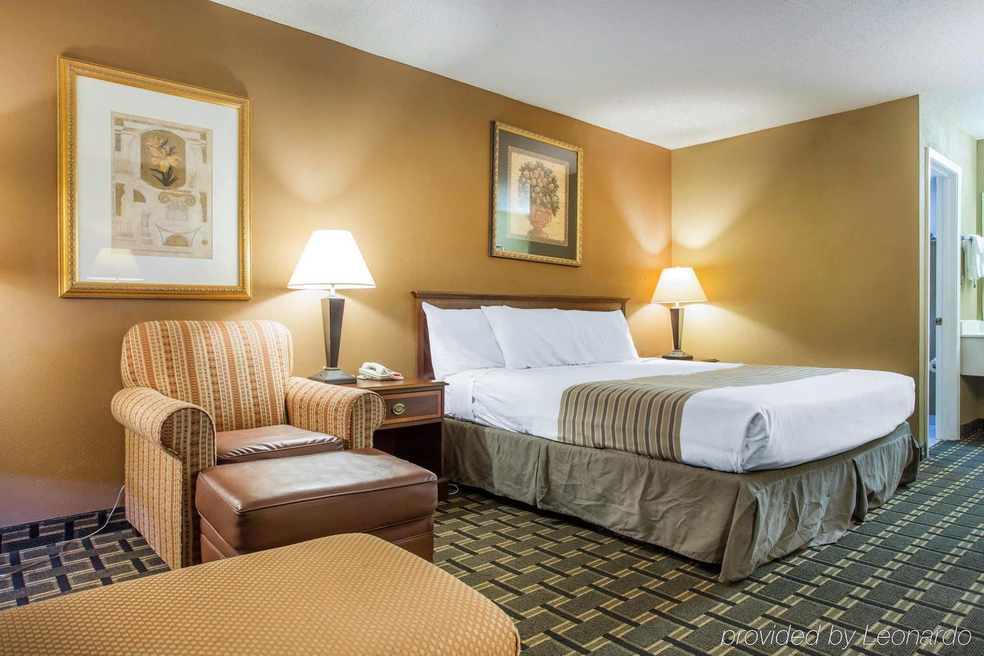 Econo Lodge Акворт Экстерьер фото