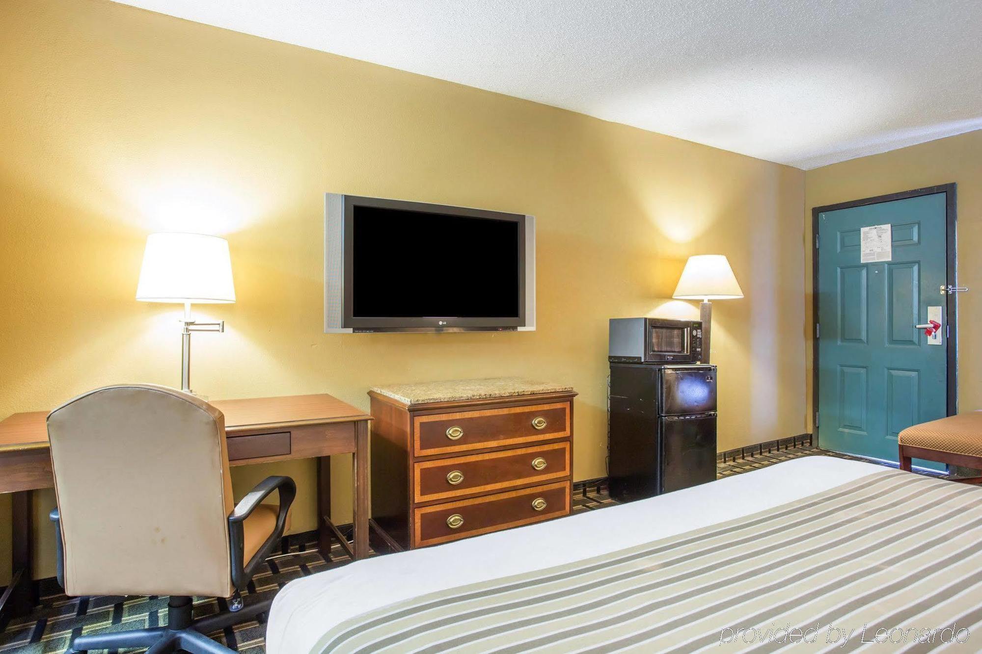 Econo Lodge Акворт Экстерьер фото